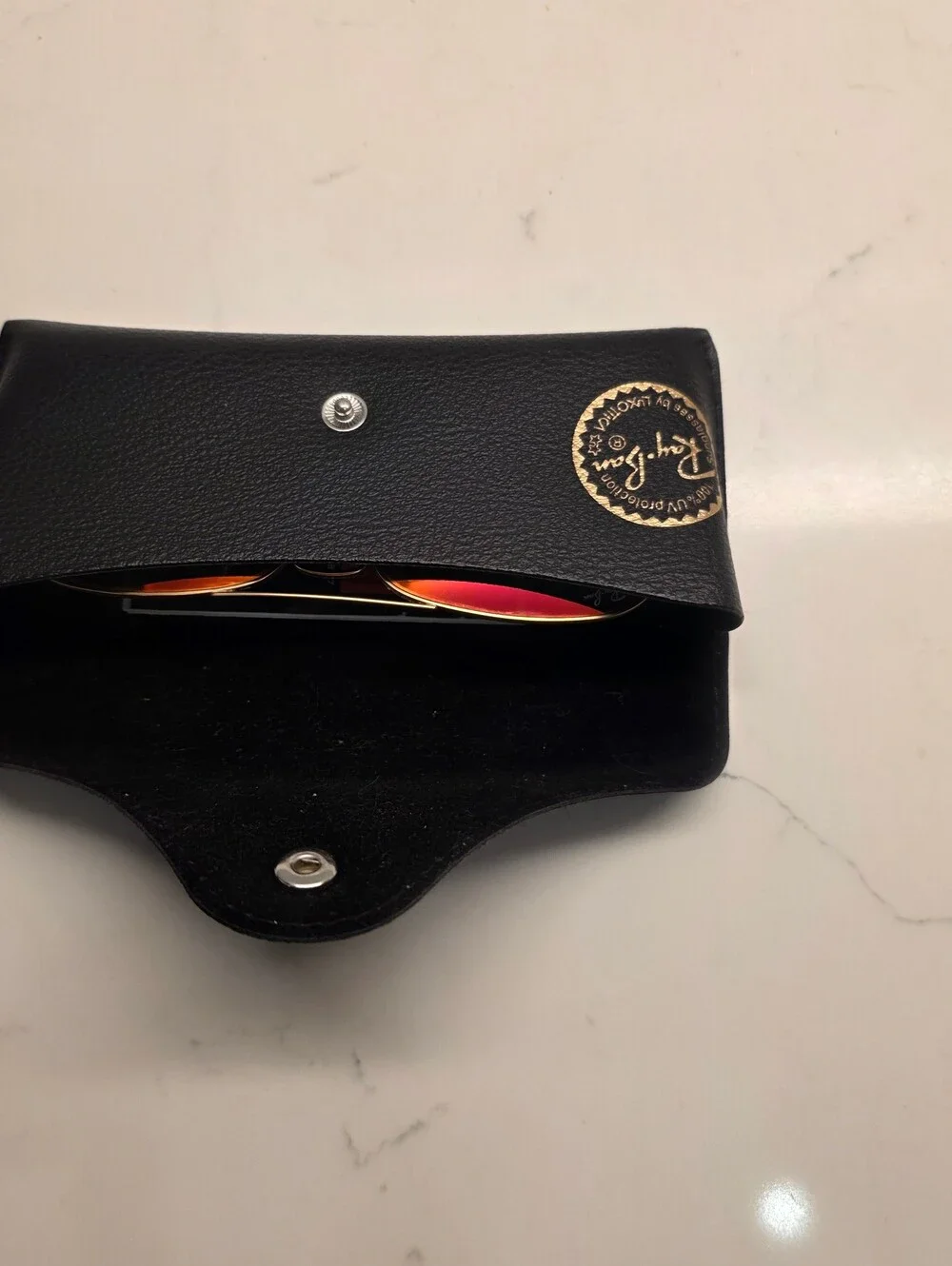Classic Ray-Ban Aviators with Reflective Orange Lenses and Case